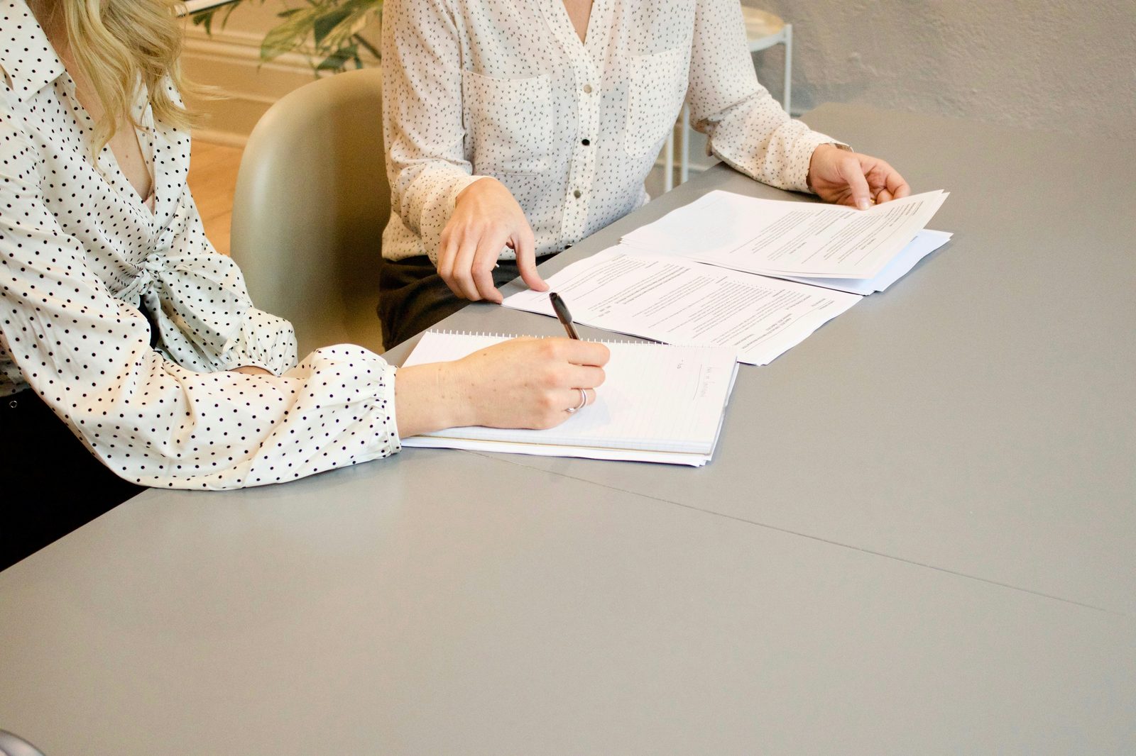 Firma de contrato de alquiler